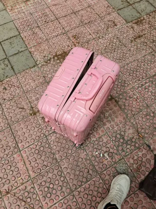 Maleta de viaje rosa