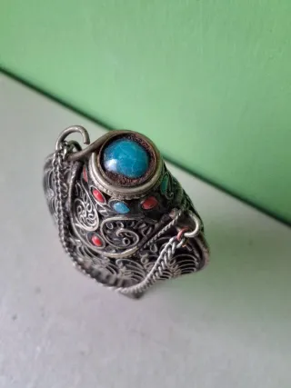 Bottiglia per tabacco da fiuto decorata