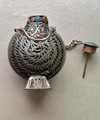 Bottiglia per tabacco da fiuto decorata