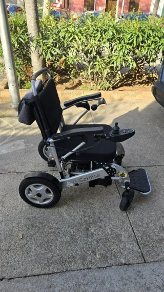 Silla de ruedas eléctrica plegable