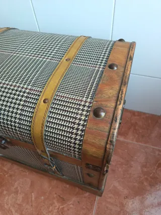 Baúl de almacenaje de madera