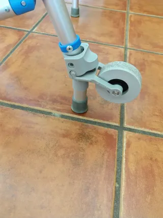 Andador para adultos con ruedas