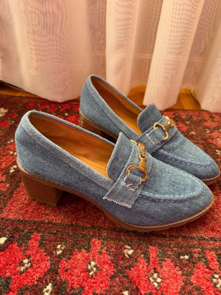 Zapatos de tacón vaqueros para mujer