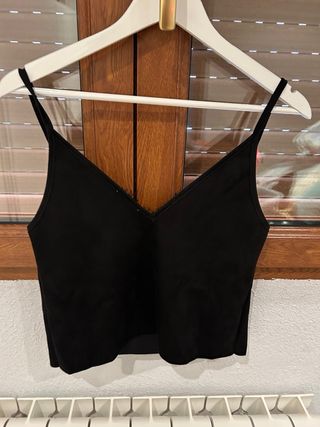 Top Zara negro con encaje y tweed