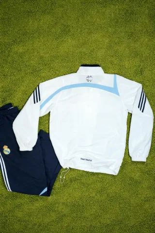 Chándal Retro Real Madrid Adidas Blanco y Azul