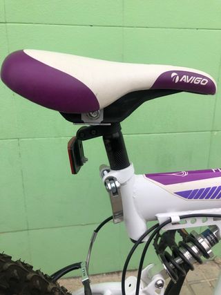 Bicicleta Cadete Blanca y Morada