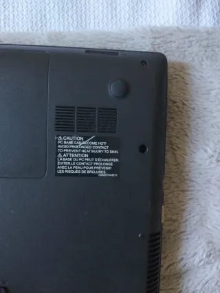 Ordenador portátil Toshiba negro.no funciona