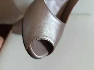 Zapatos salón destalonados punta abierta 38