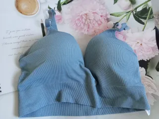 Sujetador elástico con relleno azul