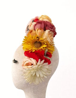 Tocado de flores zíngara