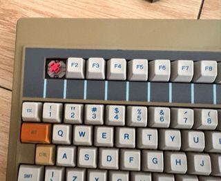 Teclado Olivetti Personal Computer N2 para el M24