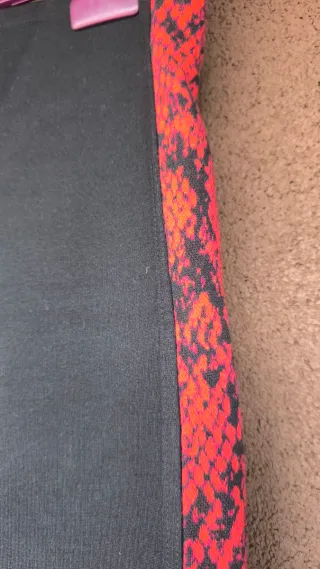 Mallas Leggins Negro y Rojo