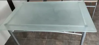 Mesa y 4 Sillas Comedor