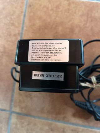 Pedal para máquina de coser