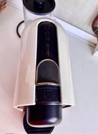 Cafetera Nespresso Blanca