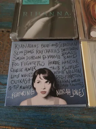 Lote 4 CDs: Rihanna, Christina Aguilera, Norah Jon