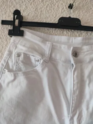 Jeans vaqueros blancos