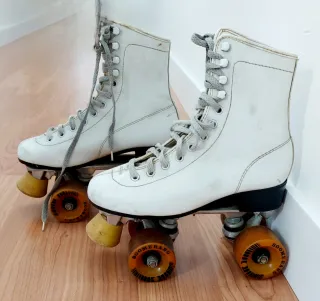Patines de 4 ruedas blancos