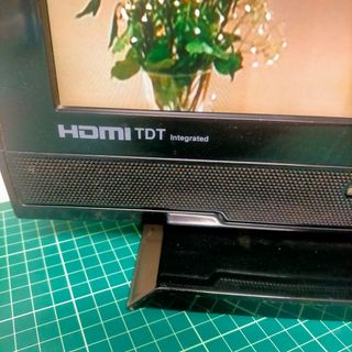 TV OKI Negra 15 pulgadas