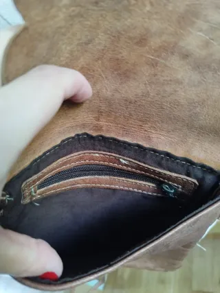 Bolso de piel marrón