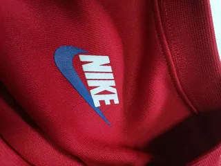 Sudadera Nike Roja con Banda Lateral