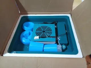 Incubatrice automatica 36 uova con accessori