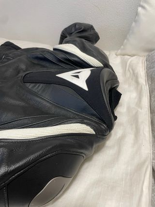 Mono Dainese Avro D-Air 2 Piezas