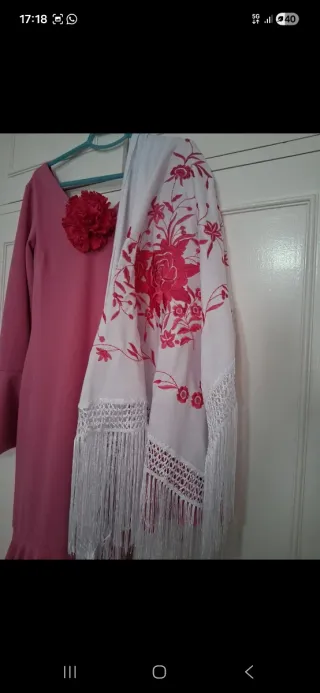 Vestido de Gitana Rosa con Volantes