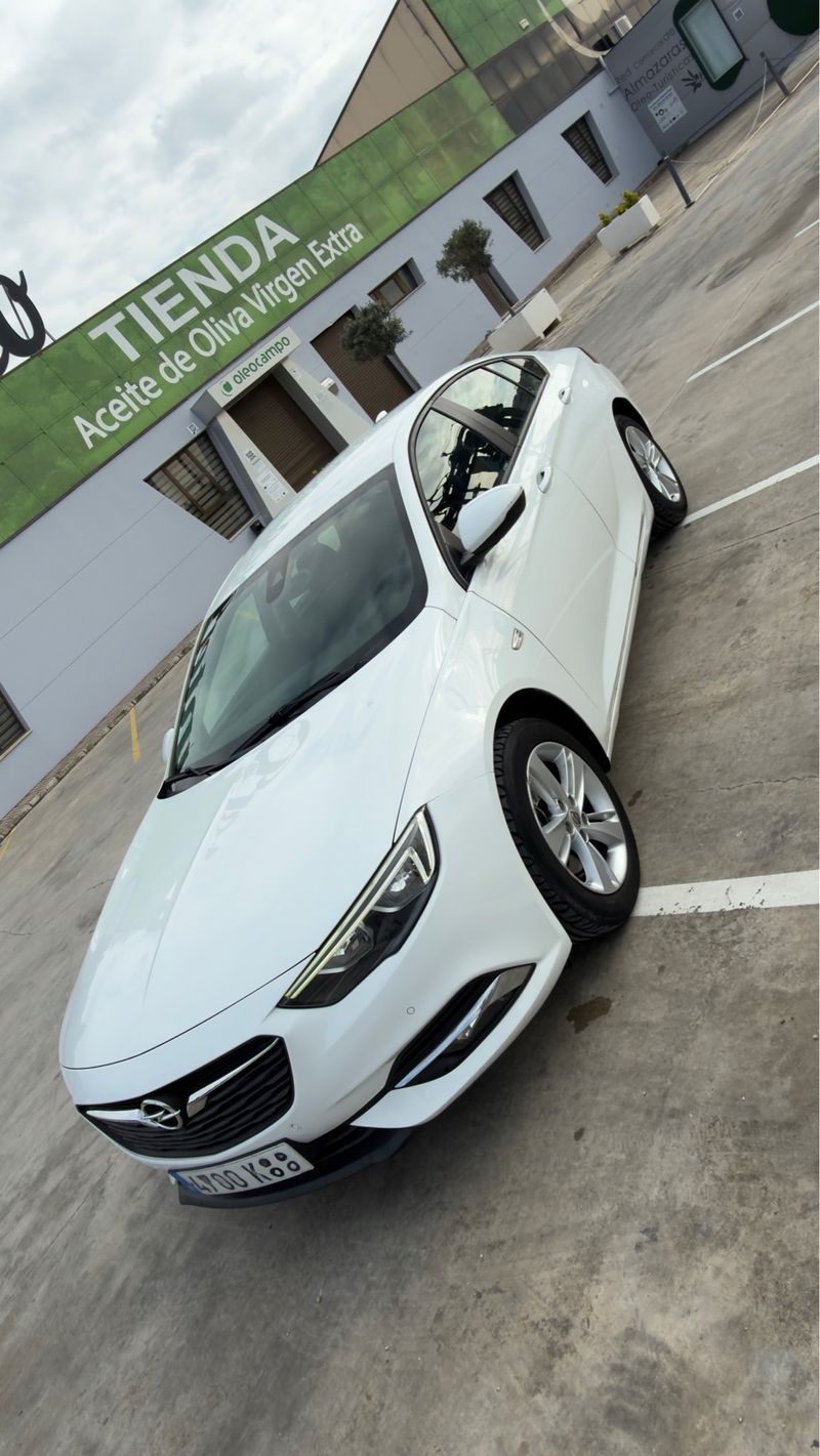 Opel Insignia 1600 cdti 136 cv - foto 1