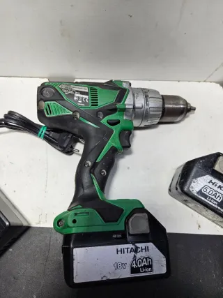 Taladro Hitachi 18V con 2 baterías y cargador