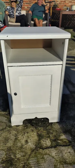 Mesitas de noche blancas de madera