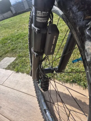 Bicicleta Eléctrica Cube Carbono. Ebike.