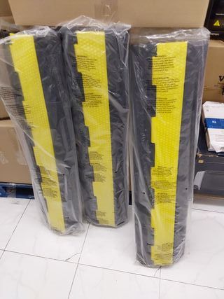 Pasacables de Suelo de Caucho Doble Vía 98 x24,5x4,5 cm | Protector de Cables para Suelo Exterior, Antideslizante Resistente