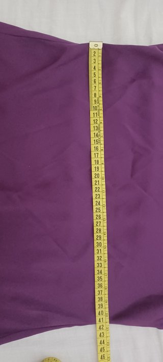 Vestido lencero morado con tirantes joya