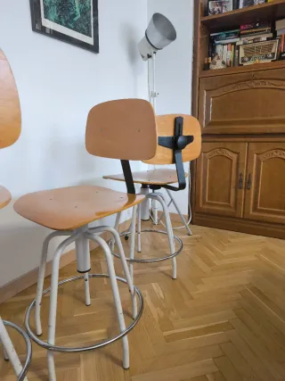 Taburetes industriales con respaldo (3 uds)