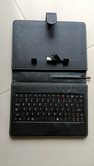 Teclado para tablet con funda y USB