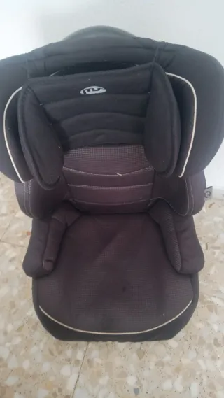 Silla de coche negra