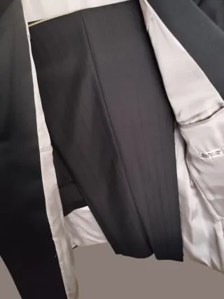 Abito da cerimonia rigato scuro