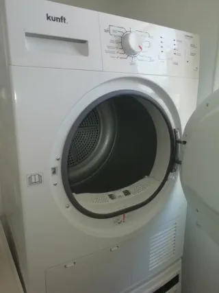 Secadora KUNFT 8kg Condensador