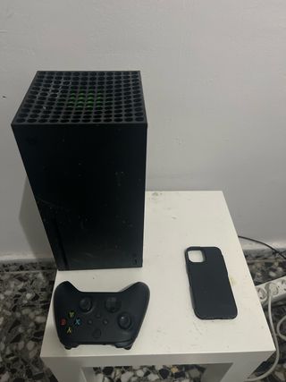 Xbox Series X 500GB + 1 Mando. 20  por mando extra
