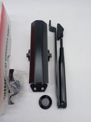 Muelle cierrapuertas F-2-4 WÜRTH de gama media, con y sin retenedor