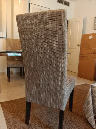Silla de comedor tapizada tela y madera