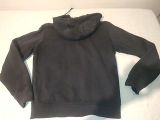 Sudadera Nike talla M con cremallera y capucha