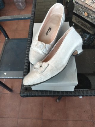 Traje de Fallera verde azulado y rosa