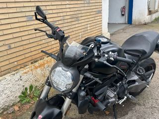 Ducati Monster 821 Dark Negra