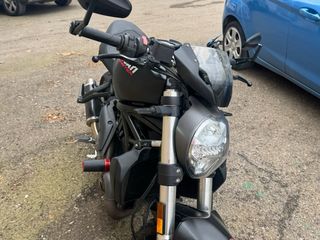 Ducati Monster 821 Dark Negra