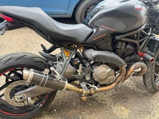 Ducati Monster 821 Dark Negra