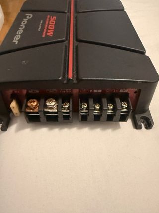 Subwoofer Pioneer 12” con etapa 500W