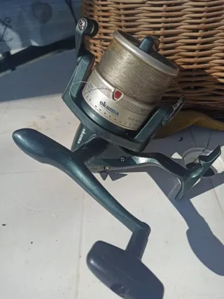 Lote carretes pesca.   (   )