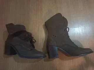 Botines Guess talla 39, tacón de 8 cm.